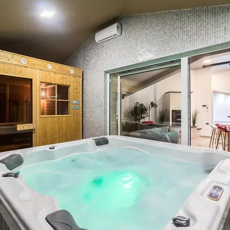 Superb Maxima With Private Pool, Sauna, Jacuzzi, Playground For Up To 18 Persons, Extra Pool Heating Available * Valtura