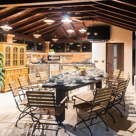 וילה Superb Maxima With Private Pool, Sauna, Jacuzzi, Playground For Up To 18 Persons, Extra Pool Heating Available Valtura