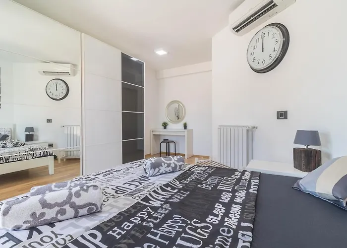 Villa Superb Maxima With Private Pool, Sauna, Jacuzzi, Playground For Up To 18 Persons, Extra Pool Heating Available *