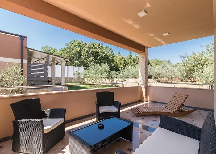 Superb Maxima With Private Pool, Sauna, Jacuzzi, Playground For Up To 18 Persons, Extra Pool Heating Available Villa Valtura