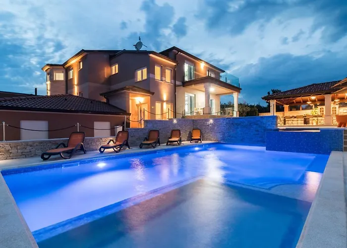 Superb Maxima With Private Pool, Sauna, Jacuzzi, Playground For Up To 18 Persons, Extra Pool Heating Available Villa Valtura