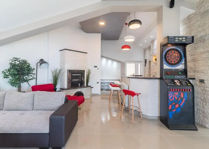 Villa Superb Maxima With Private Pool, Sauna, Jacuzzi, Playground For Up To 18 Persons, Extra Pool Heating Available *